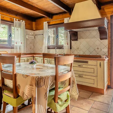 Dom wakacyjny 4br Wooden House -pool, Views & Parking Candelaria