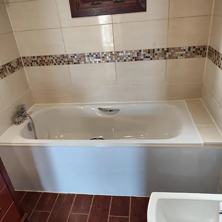 4br Wooden House -pool, Views & Parking Casa de Férias *