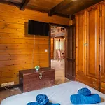 4br Wooden -pool & Views - Parking Ferienhaus *