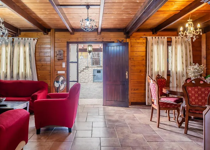 4br Wooden -pool & Views - Parking *