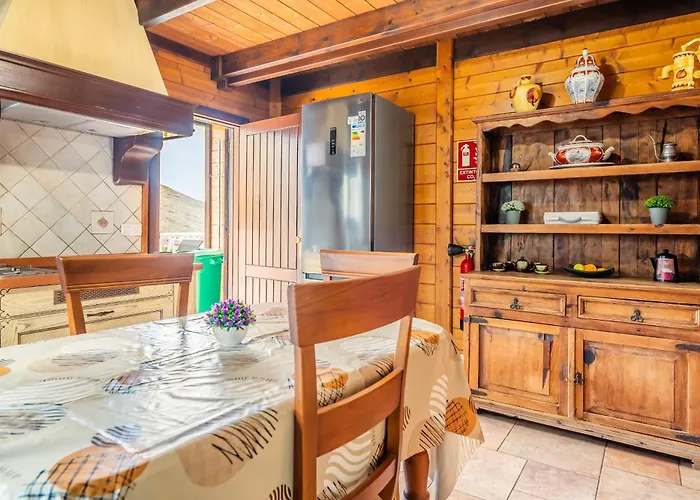 4br Wooden -pool & Views - Parking *